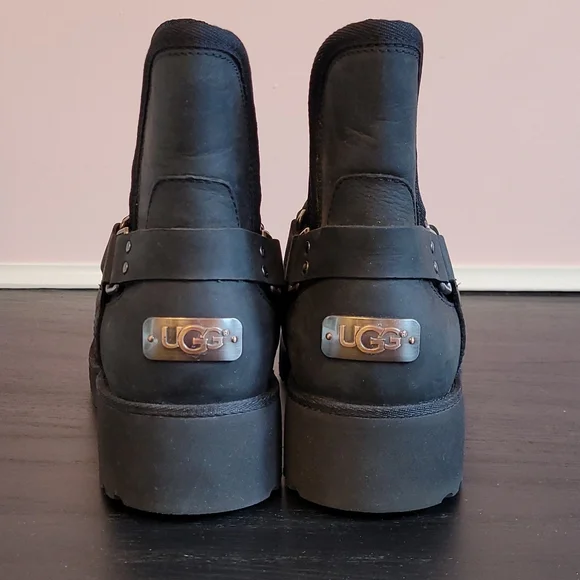 NWOB UGG black Glen boots - Picture 4 of 6